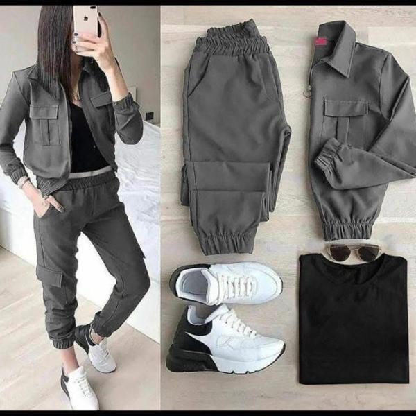 Women tracksuit