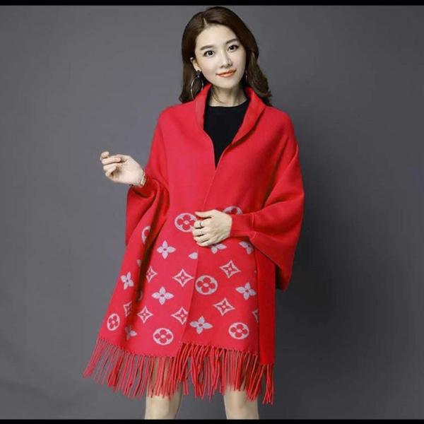 Pounchu shawl
